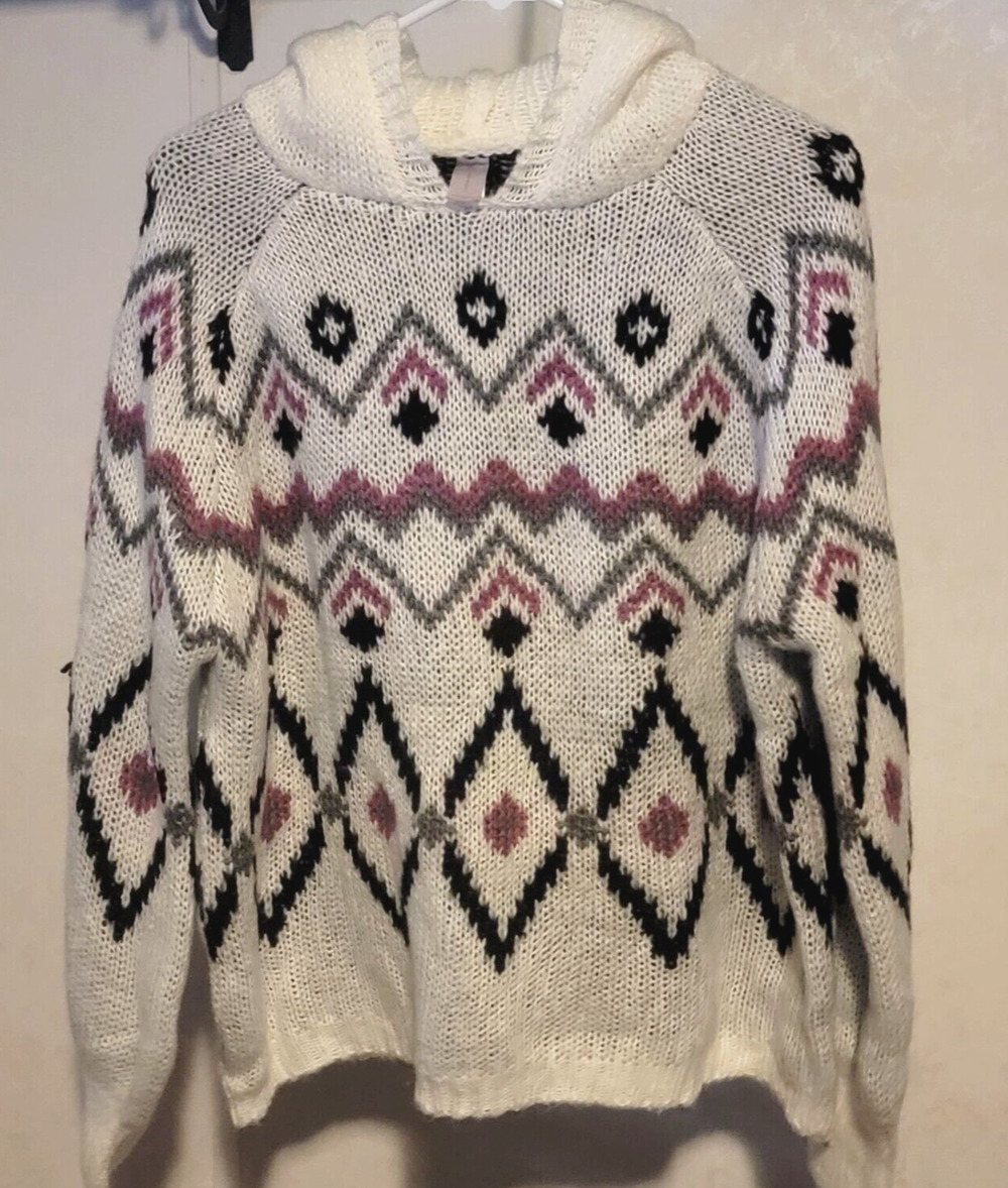 No Boundaries Juniors Hooded Sweater Aztec Design sz XXL (19) White Multicolor